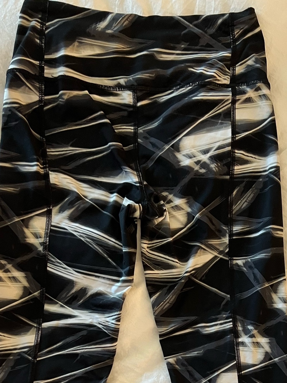 Victoria’s Secret Sport Print Stripe Leggings Small - Picture 3 of 6